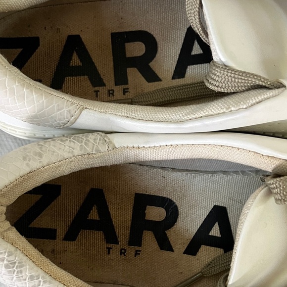 Zara size 39 Beige / White Leopard print at heel 1” high sole Textured Sneakers - Picture 2 of 16